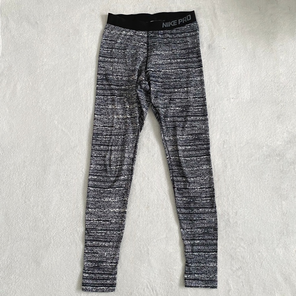 Nike Pro gray geometric striped high waisted athletic yoga leggings medium